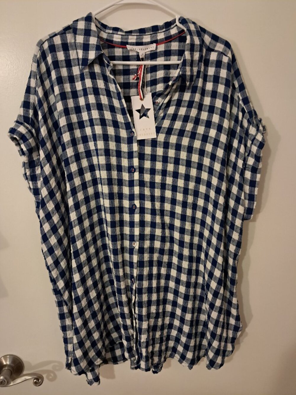 Jane Delancey Rayon, Poly, Spandex Blend 2X Sleeveless  Button up Shirt NWT